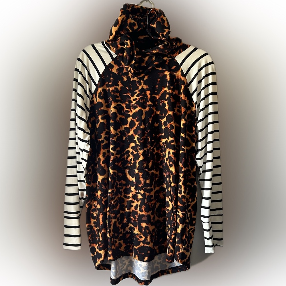 Amber Hooded Top